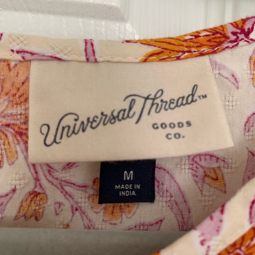 NWOT Universal Thread Floral/Cream Print Long Sleeve Blouse (Medium) - Picture 4 of 6